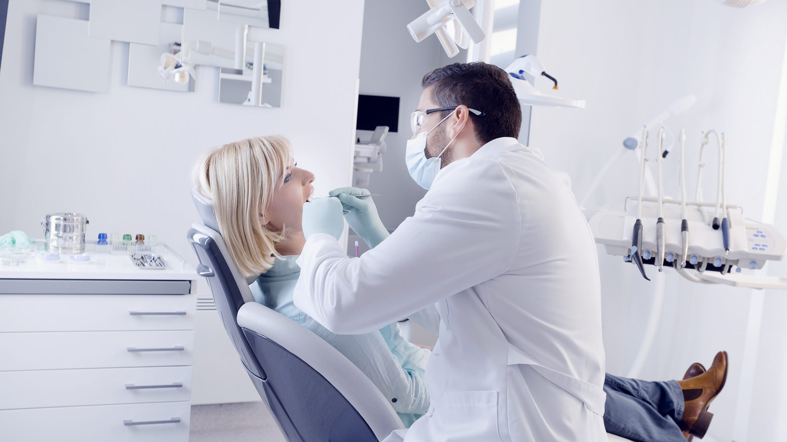 Dentist in Hauppauge, NY